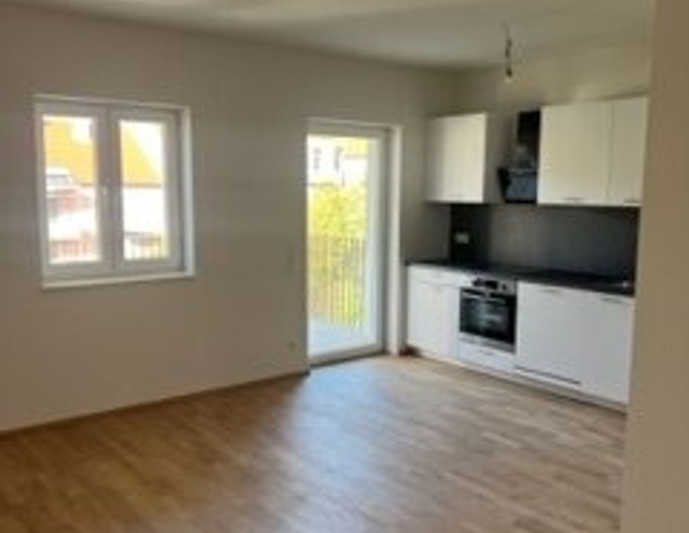Traumwohnung in Graz- Eggenberg: 2- Zimmer, 66m² mit überdachter Terrasse, Kellerabteil, Gartenmitbenützung, Vollausstattung! NEUWERTIG