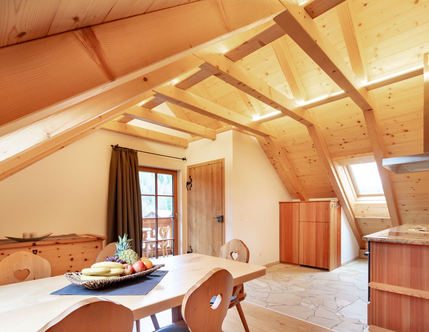 Touristische Vermietung! Exklusives Loft-Appartement im Dachgeschoß mit Sonnenbalkon