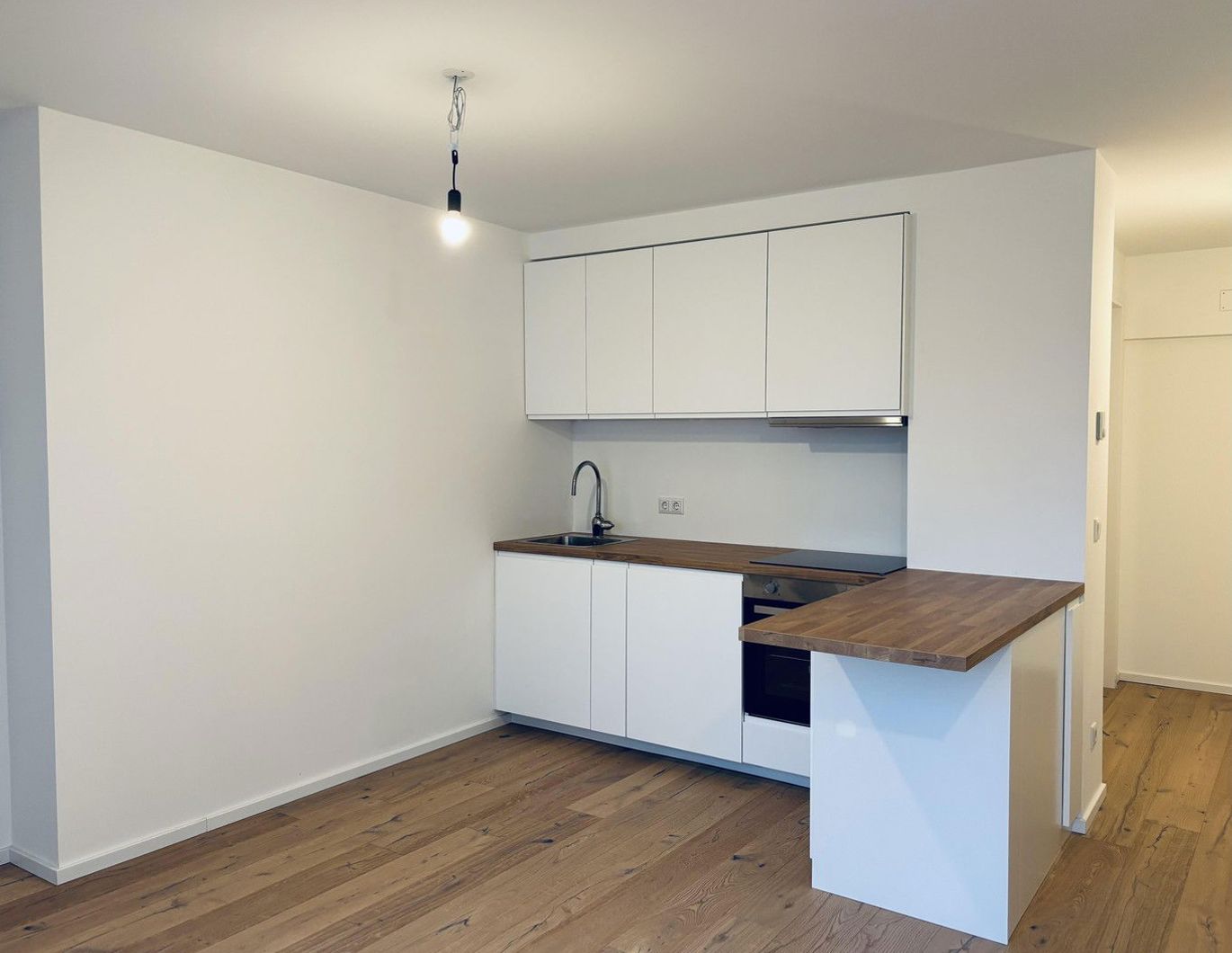 Sonnige 2-Zimmer Wohnung mit Grünblick! In der Miete inkludiert: BK, WW, HK und Ust!