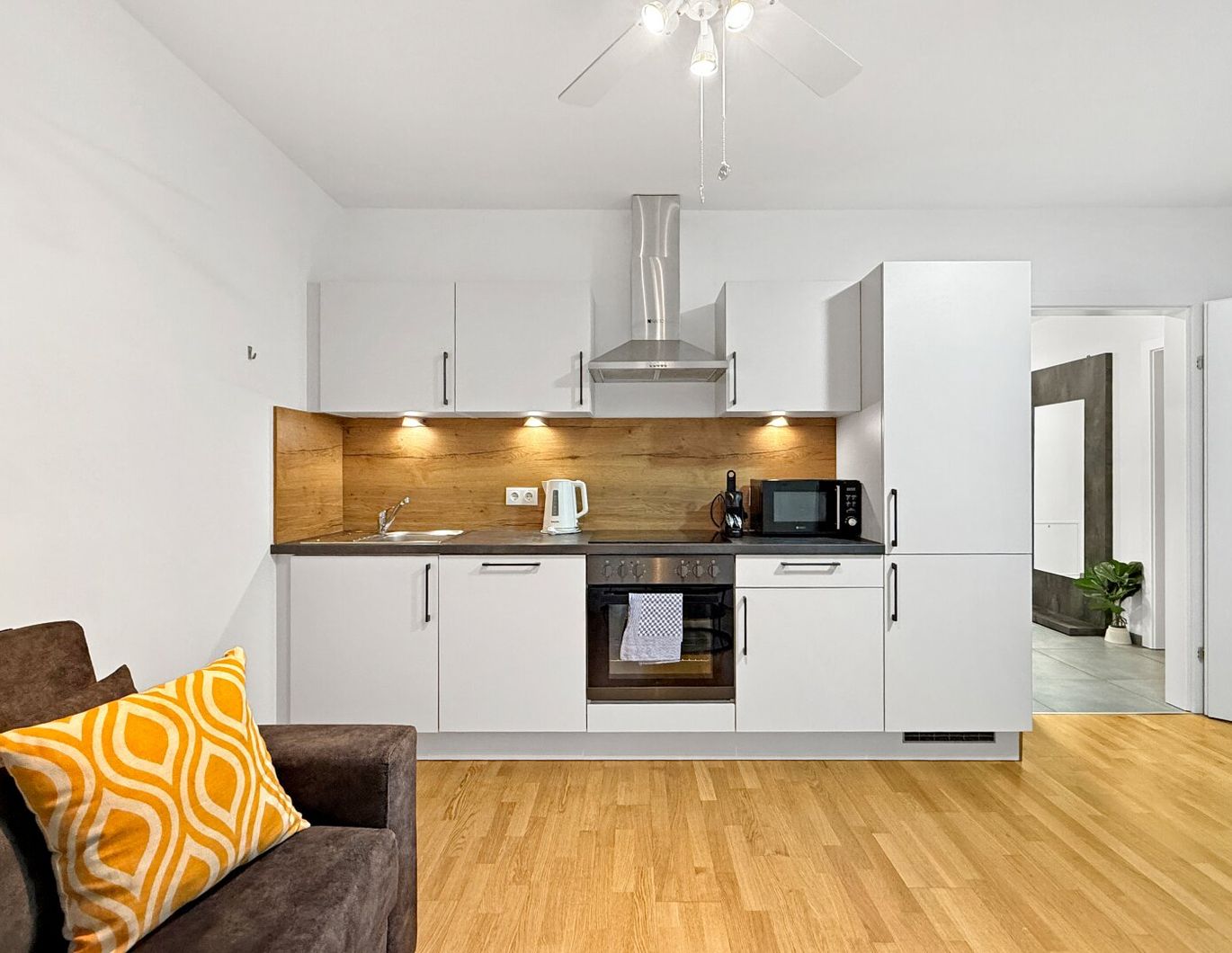 Airbnb | 2-Zimmer Wohnung im 4. Obergeschoss | 1100 Wien