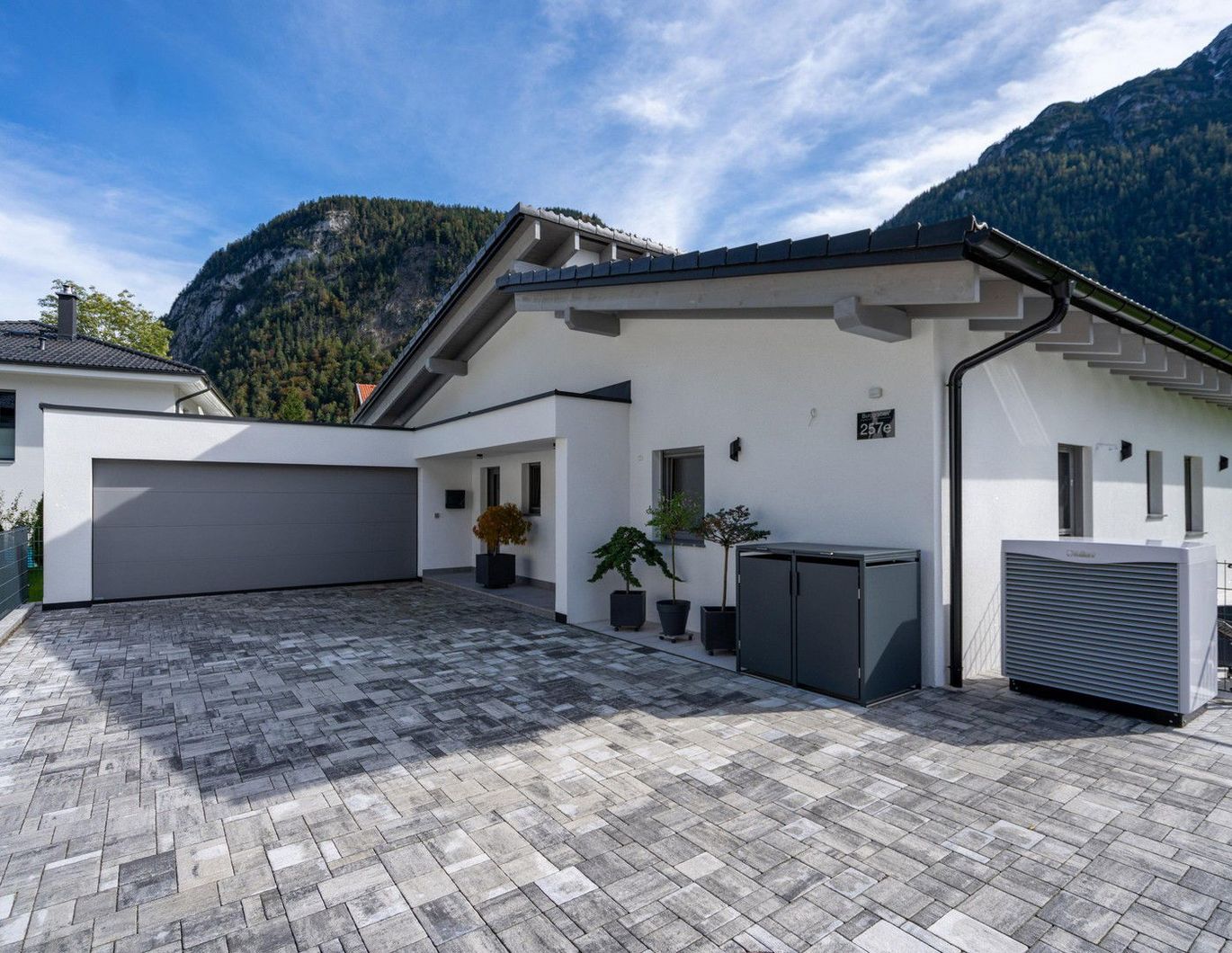 Exklusiver Bungalow, Neubau - barrierefrei, in unverbaubarer Lage - Leutasch, Tirol