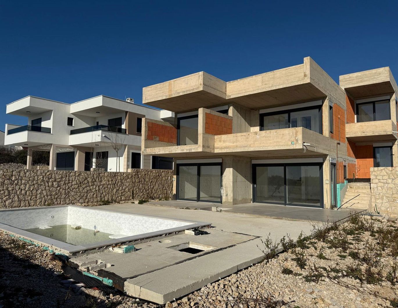 Luxuriöse Villa mit Pool