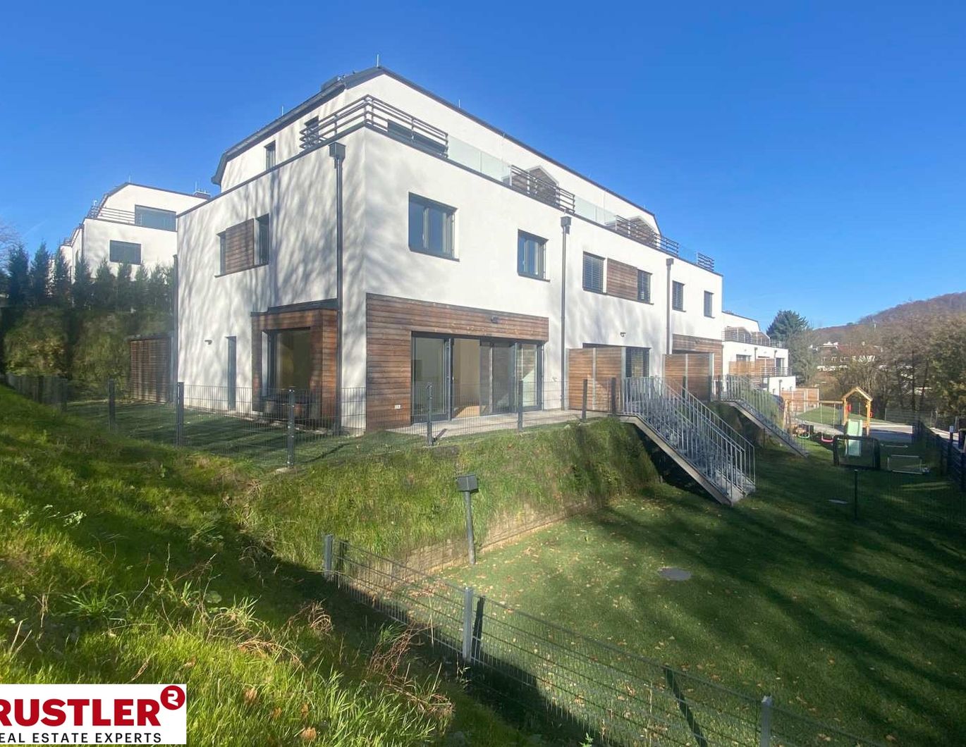 1.Reihe Wald-Lage | Top Reihenhaus bei Wien mit großem Garten | inkl. 2 Stellplätze