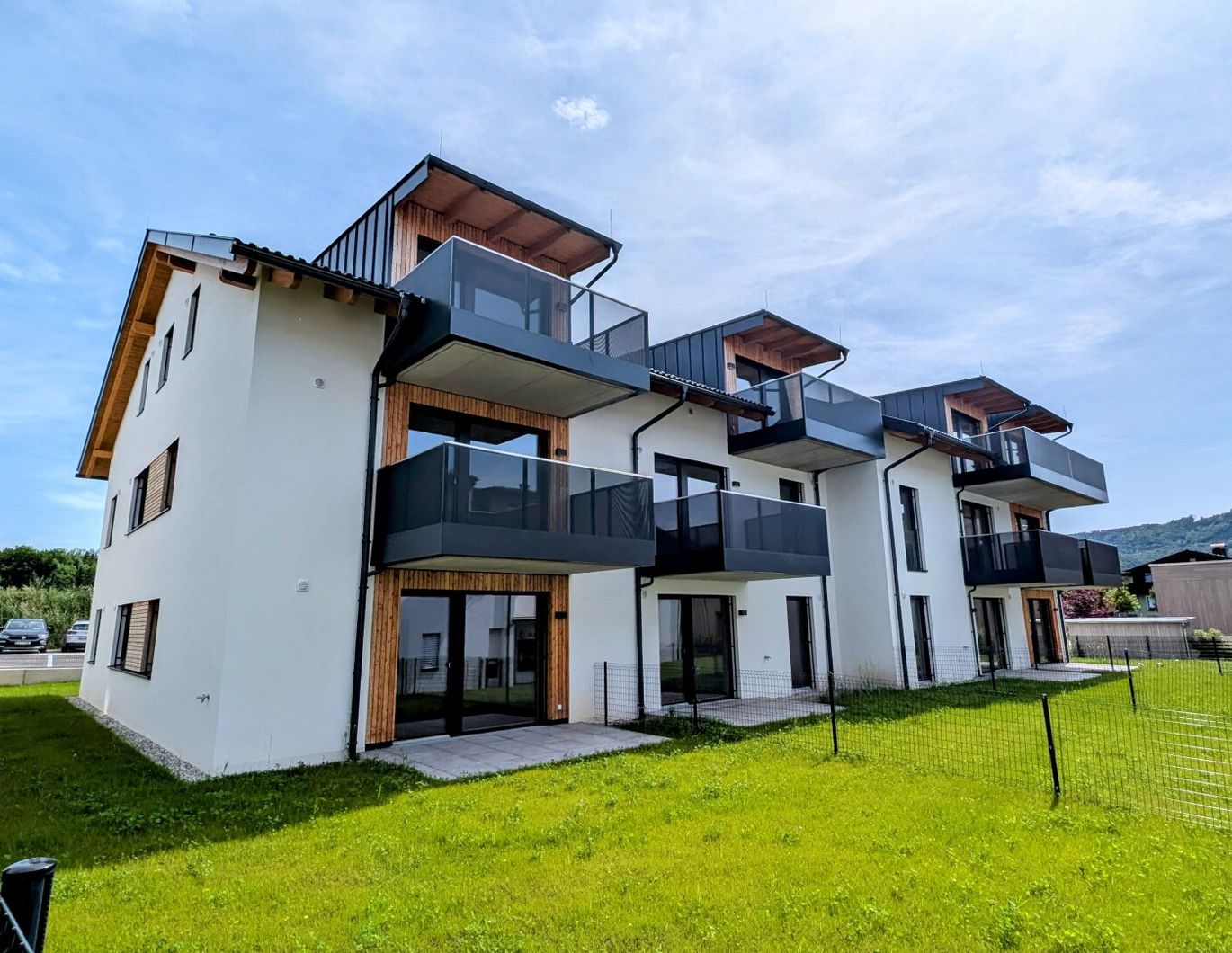 Ortszentrum Hallwang: Gemütliche 3 Zimmer Erstbezugs-Wohnung mit großem Garten!