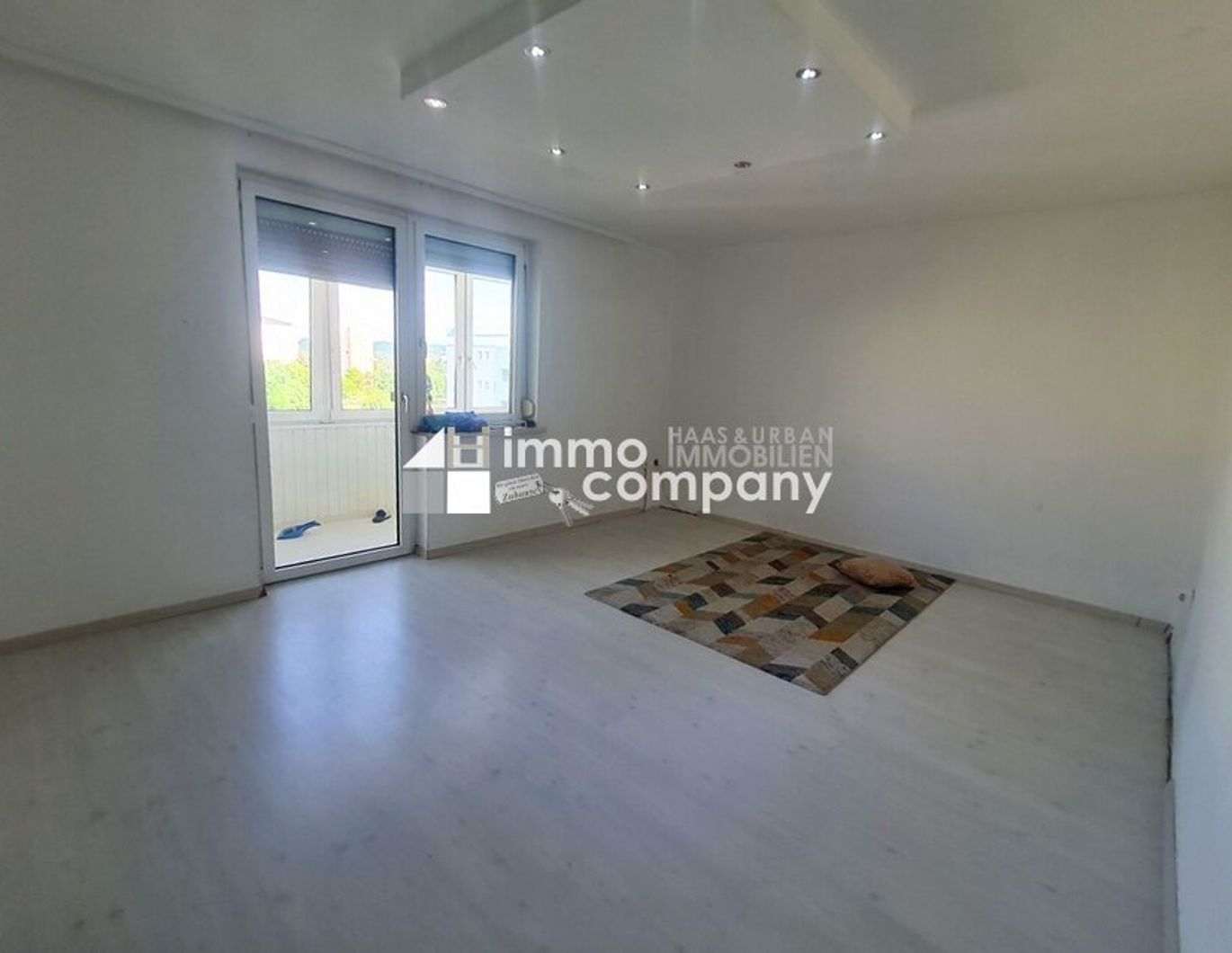 Wels/Gartenstadt : Tolle geräumige Eigentumswohnung 92m² - Loggia - Kfz Abstellplatz