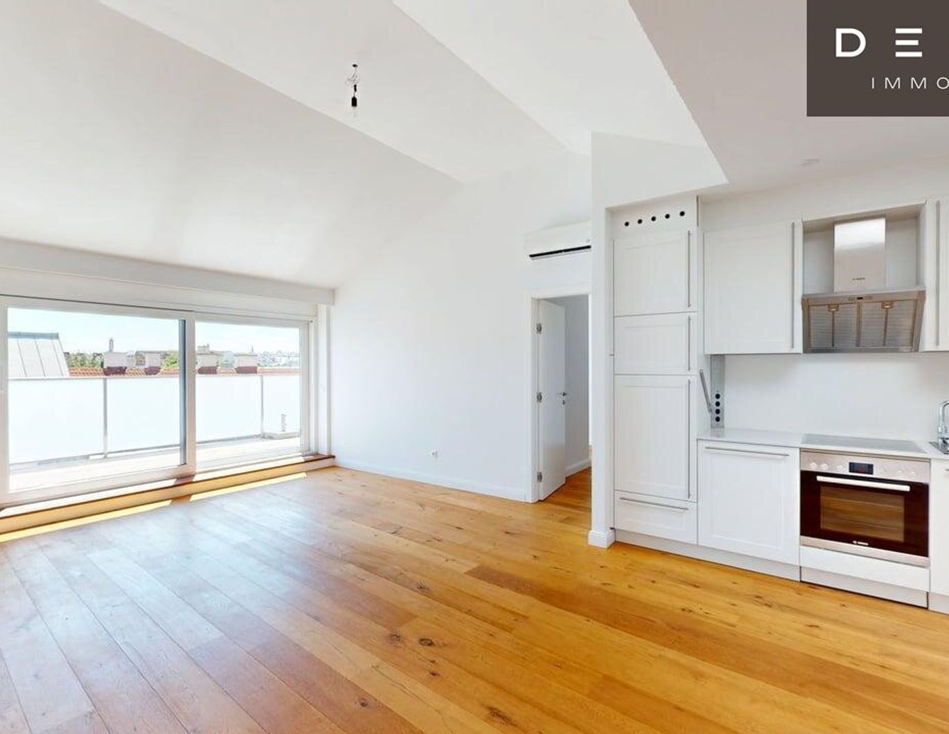 3 ZIMMER | MODERNE DG-WOHNUNG | TERRASSE MIT HERBSTSONNE & WEITBLICK | KLIMATISIERT