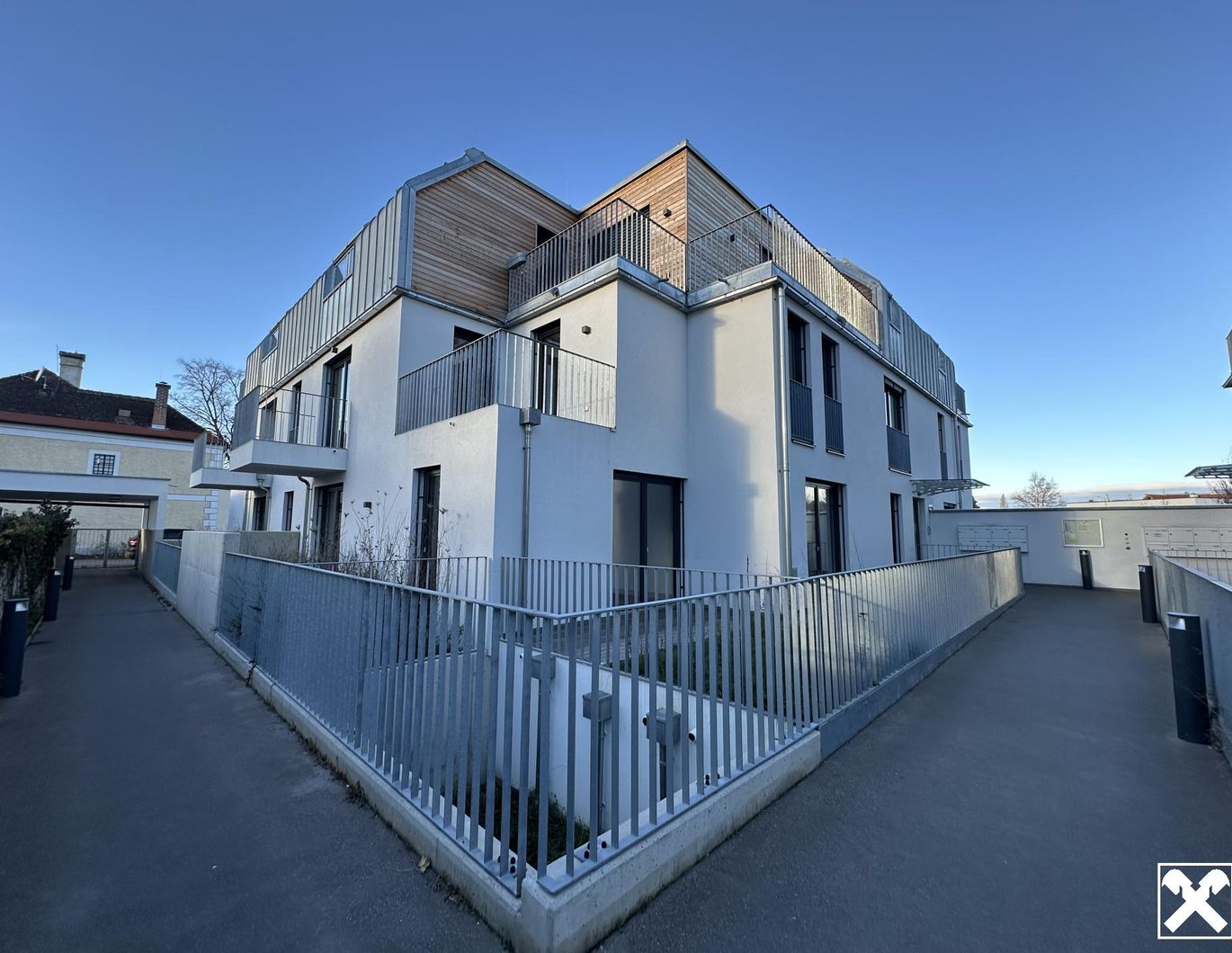 NEUE 3 ZIMMER WOHNUNG MIT GROßZÜGIGER TERRASSE & GARTEN