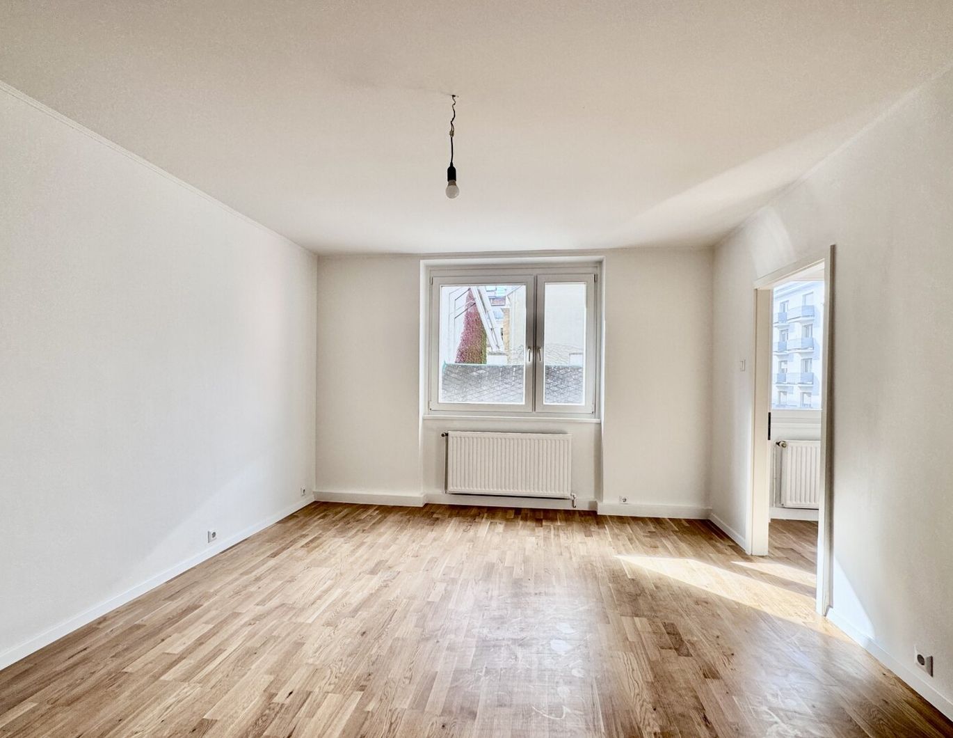 TOP SANIERTE NEUBAUWOHNUNG NUR WENIGE SCHRITTE ZUR U1