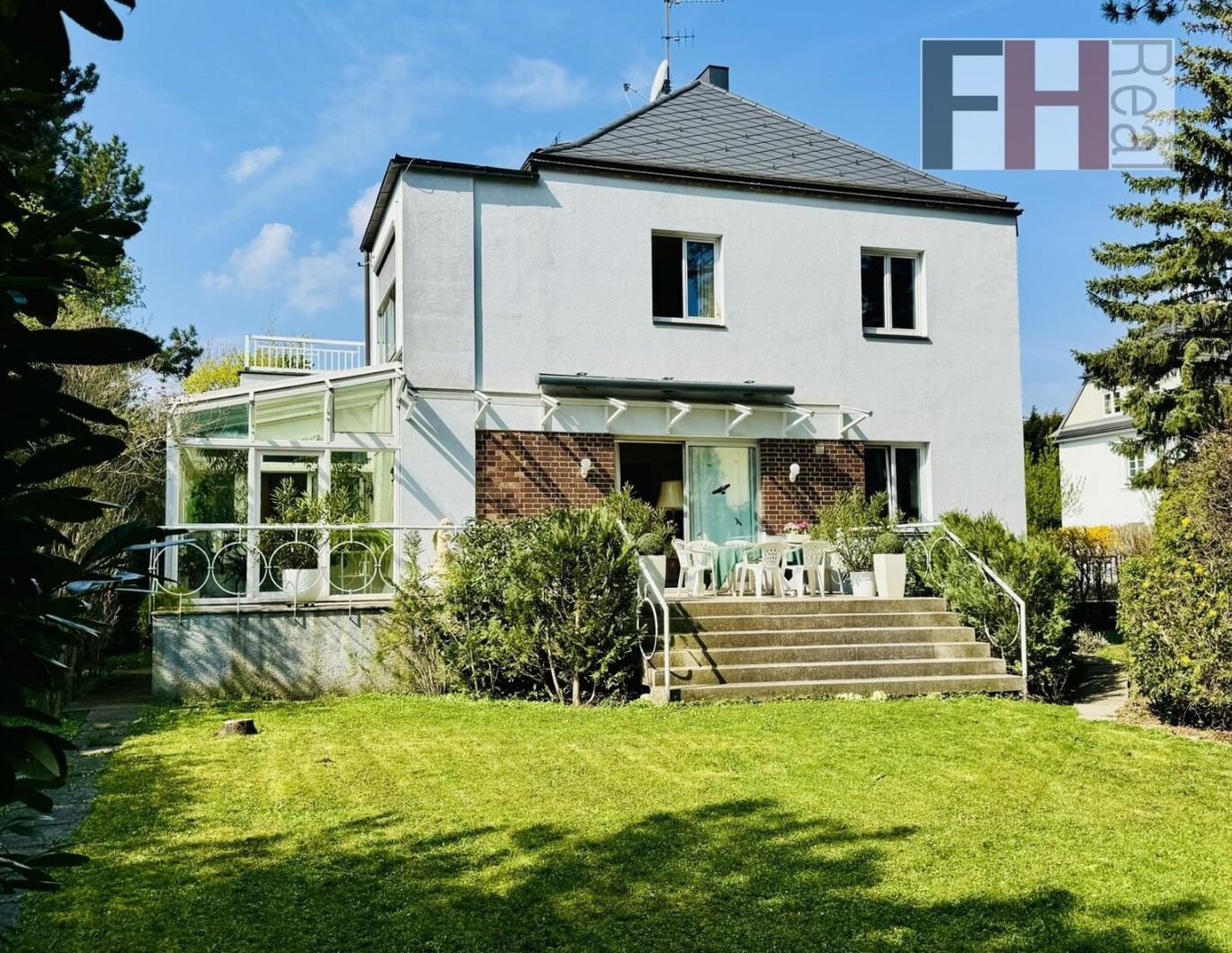 Charmante Villa mit 5 Zimmern, Ruhelage, schöner Garten nach Süden, Nähe Klinik Hietzing