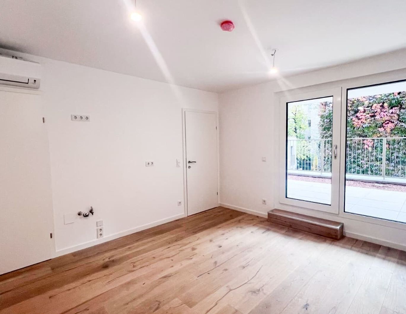 ERSTBEZUG! 2-ZIMMER TRAUM MIT GROSSZÜGIGER FREIFLÄCHE