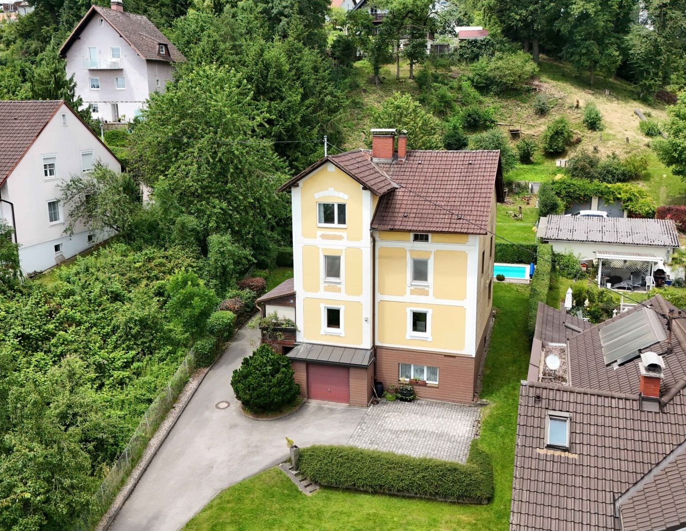 Prachtvolles Stadthaus mit Ausbaupotential in Leonding!