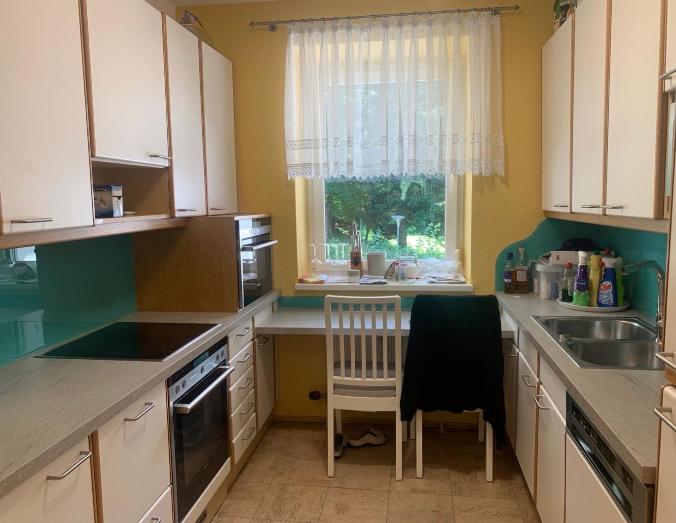 Neuer Preis ! Sehr gepflegte und barrierefreie 4-Zimmer Eigentumswohnung in zentraler, ruhiger Wohnlage mit Grünblick. Empfehlenswert!