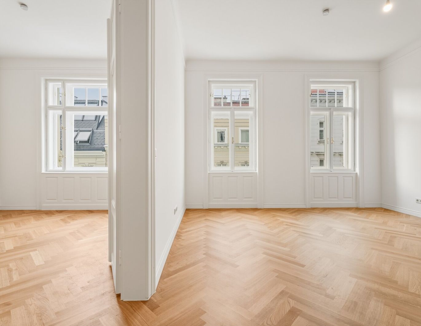 Altbaucharme trifft modernen Dachausbau - Wohnen im Herzen des 3. Bezirks