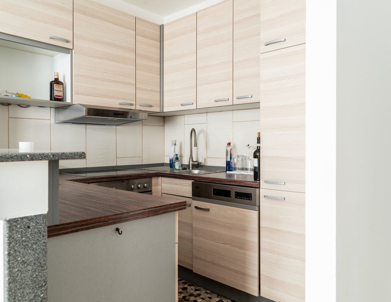 Moderne 2-Zimmer-Wohnung mit Einbauküche in zentraler Lage von Linz