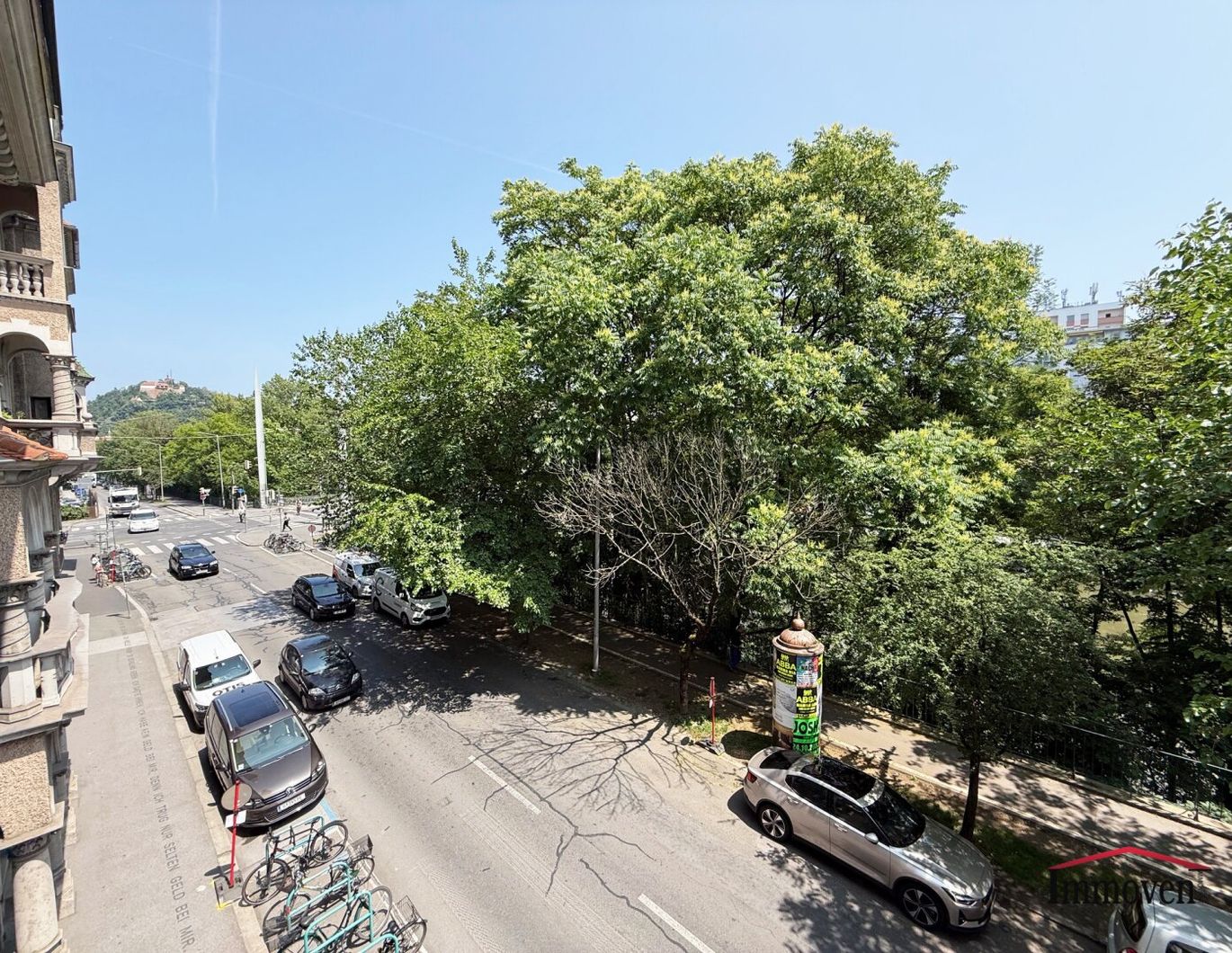 UNBEFRISTET - Helle, sanierte 2-Zimmerwohnung mit schönem Ausblick!