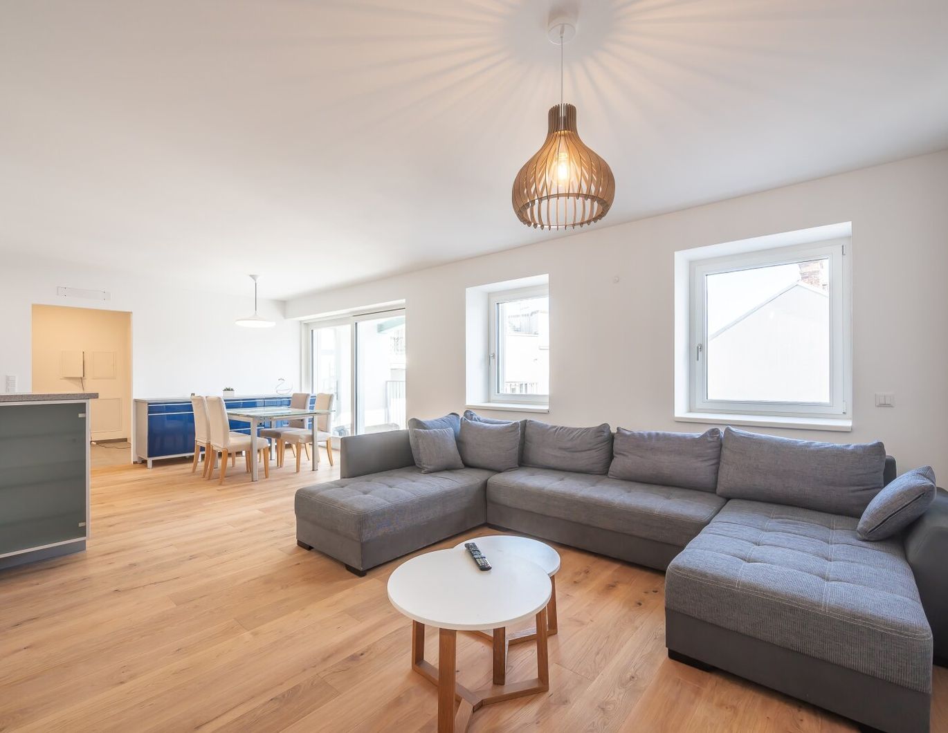 ++ SB1 ++ Außergewöhnlicher 3-Zimmer DG-Erstbezug mit Balkon! KEINE Schrägen