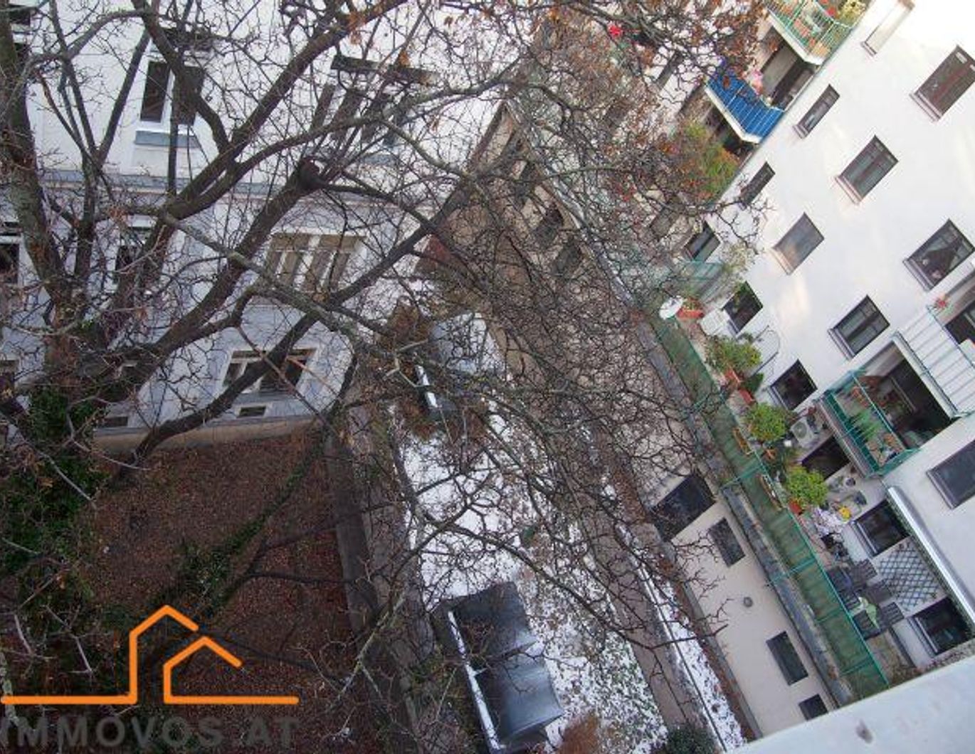 WUNDERSCHÖNE ALTBAUWOHNUNG IN BESTER LAGE