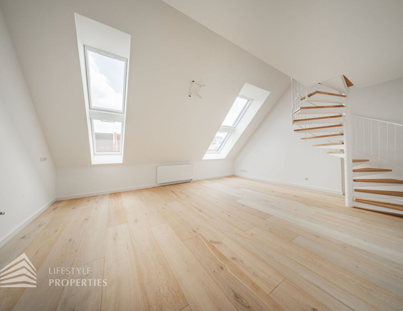 Helle 2-Zimmer-Maisonettewohnung, Nähe Wiedner Hauptstraße