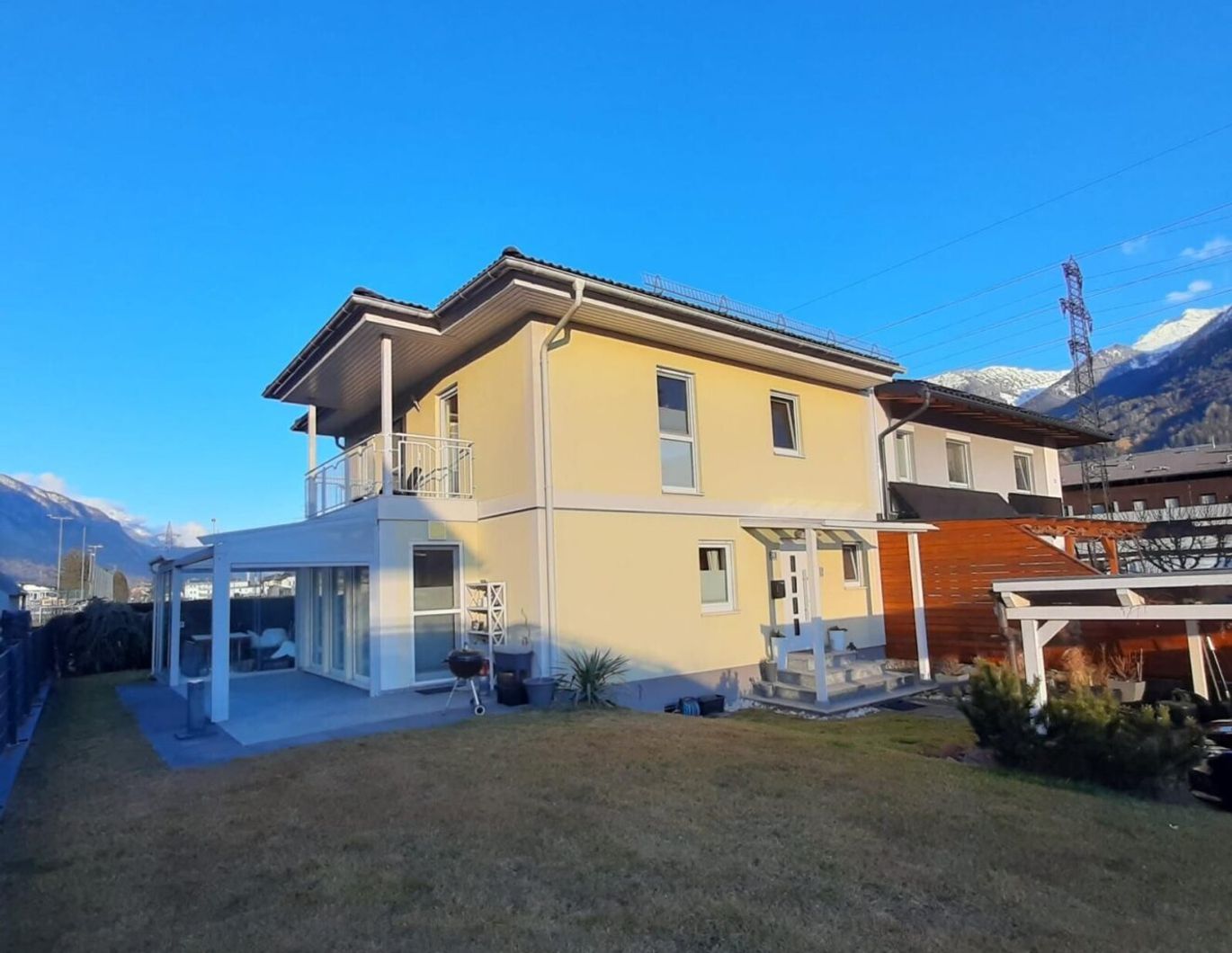 Raumwunder - Modernes Einfamilienhaus/Doppelhaus - in Toplage Vomp