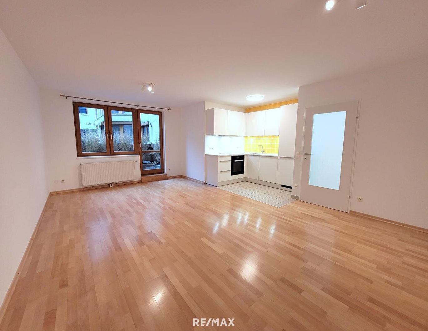 Super-Cityapartment : 1 Zimmer + Terrasse + Garage im 7ten!