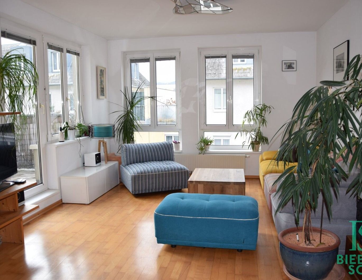 Wunderschöne, sonnige Familienwohnung mit Westterrasse und Garagenplatz