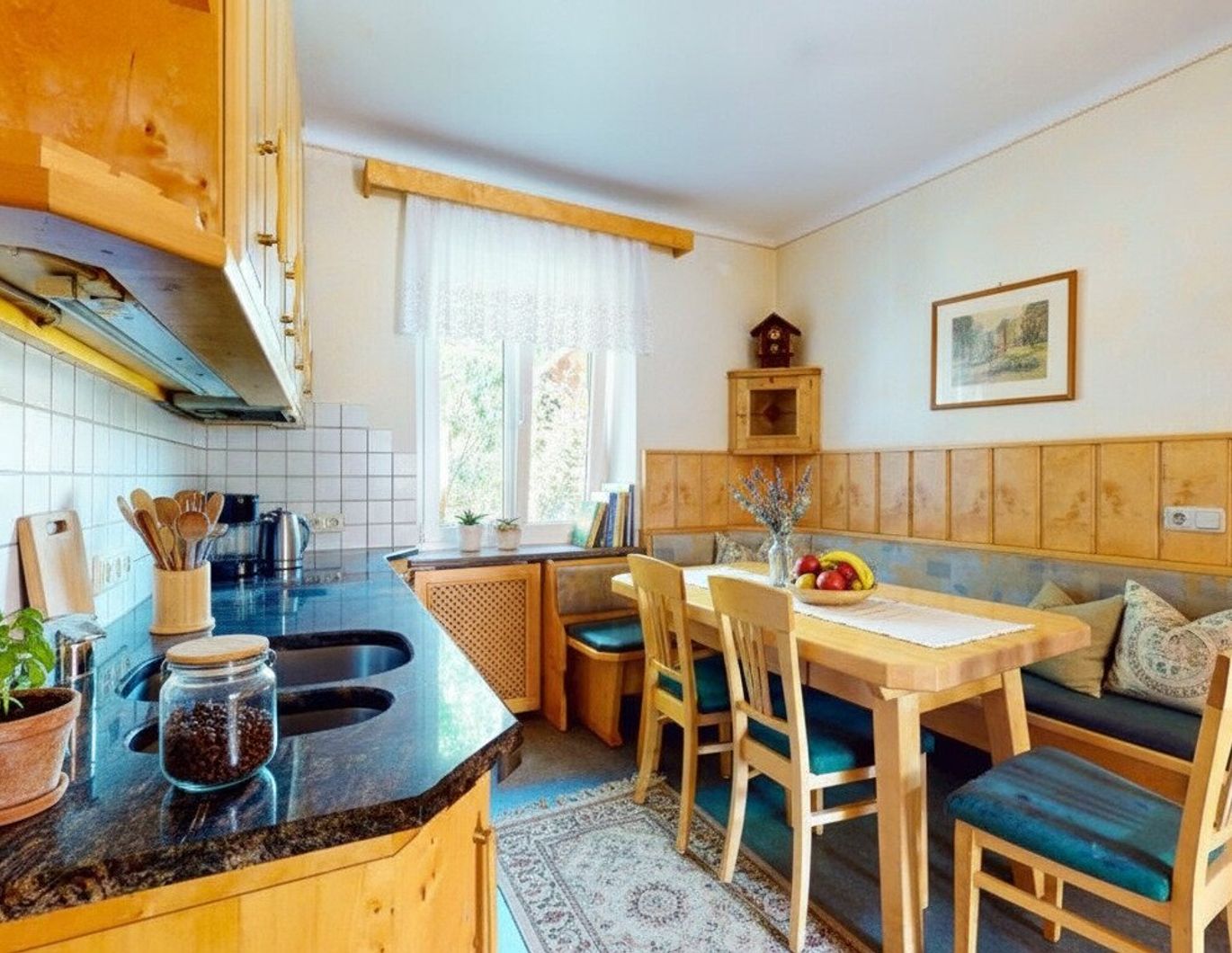 Mehrfamilienhaus Friesach (9360) - 3 Wohneinheiten, ca. 274 m² Wfl., 4 Garagen | Bieterverfahren (ohne Mindestgebot)