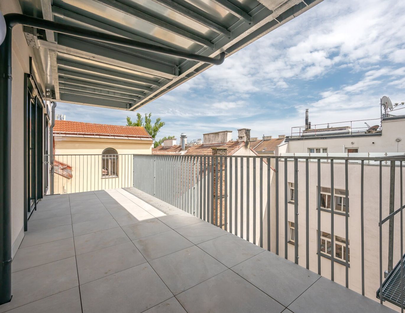 ++FonteFlats++ Fantastischer 4-Zimmer Dachgeschoss-ERSTBEZUG mit tollem Balkon