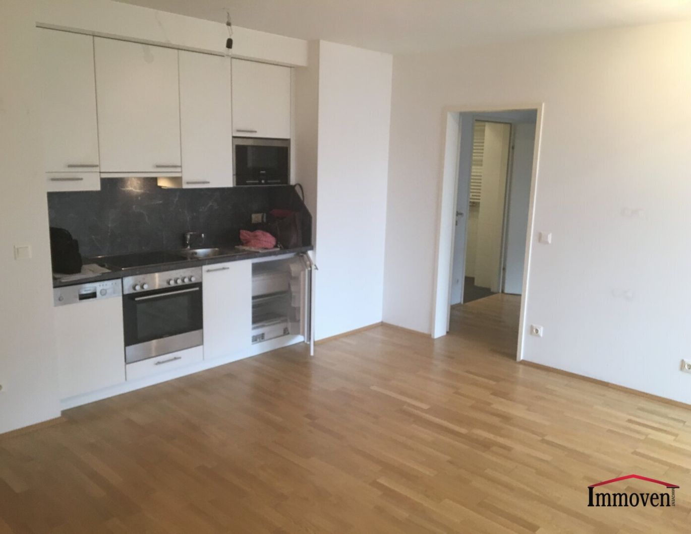 HOFRUHE- & CITYLAGE: 2-Zimmerwohnung mit Balkon! (Mietbeginn 01.02.2026)