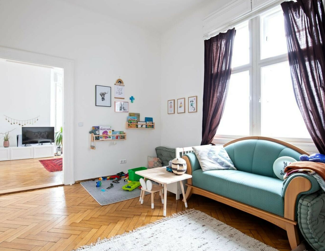 4-Zimmer-Wohnung mit Wintergarten & Terrasse in charmantem Landhaus in Wilhering zu mieten