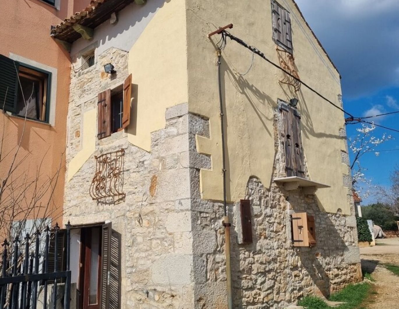 Rarität für Handwerker - Steinhaus in Ruhelage