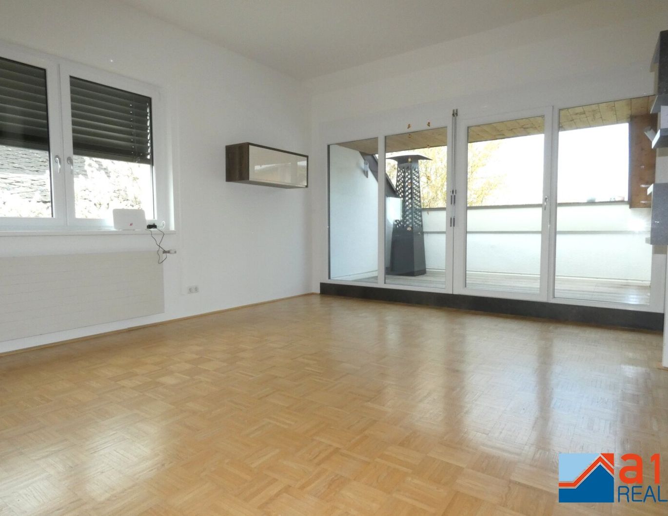 Schöne Dachgeschoßwohnung in Alberndorf mit Terrasse & Parkplatz!