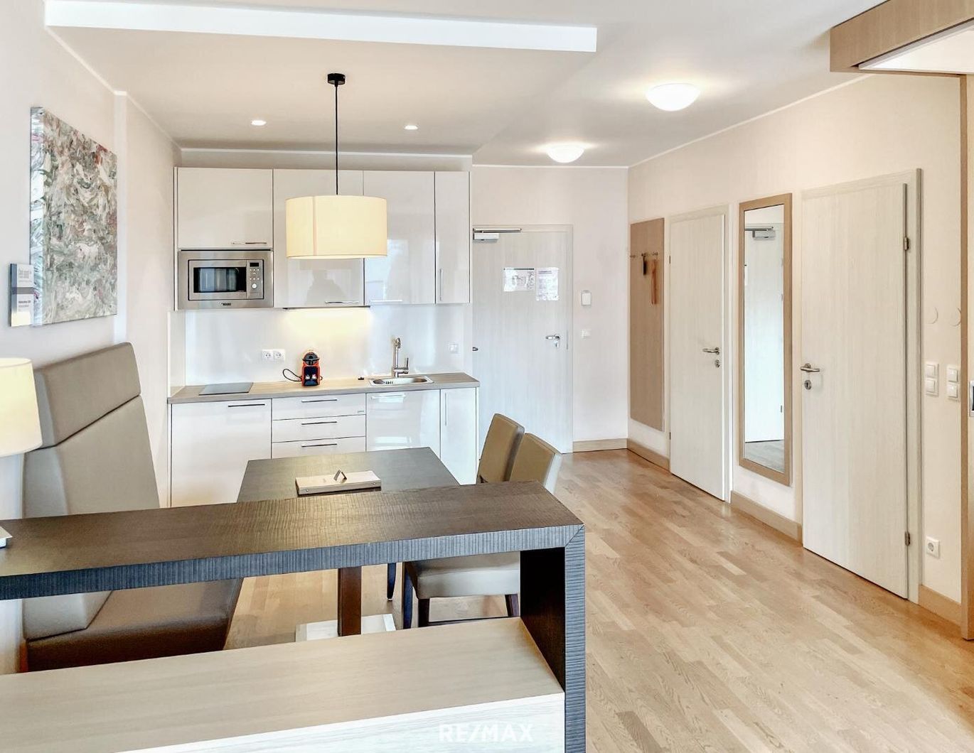 Ab Oktober: Exklusives Appartement zur Kurzzeitmiete mit Terrasse und Seezugang in Krumpendorf