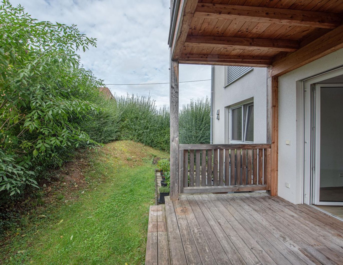 Erdgeschosswohnung mit kleinem Garten