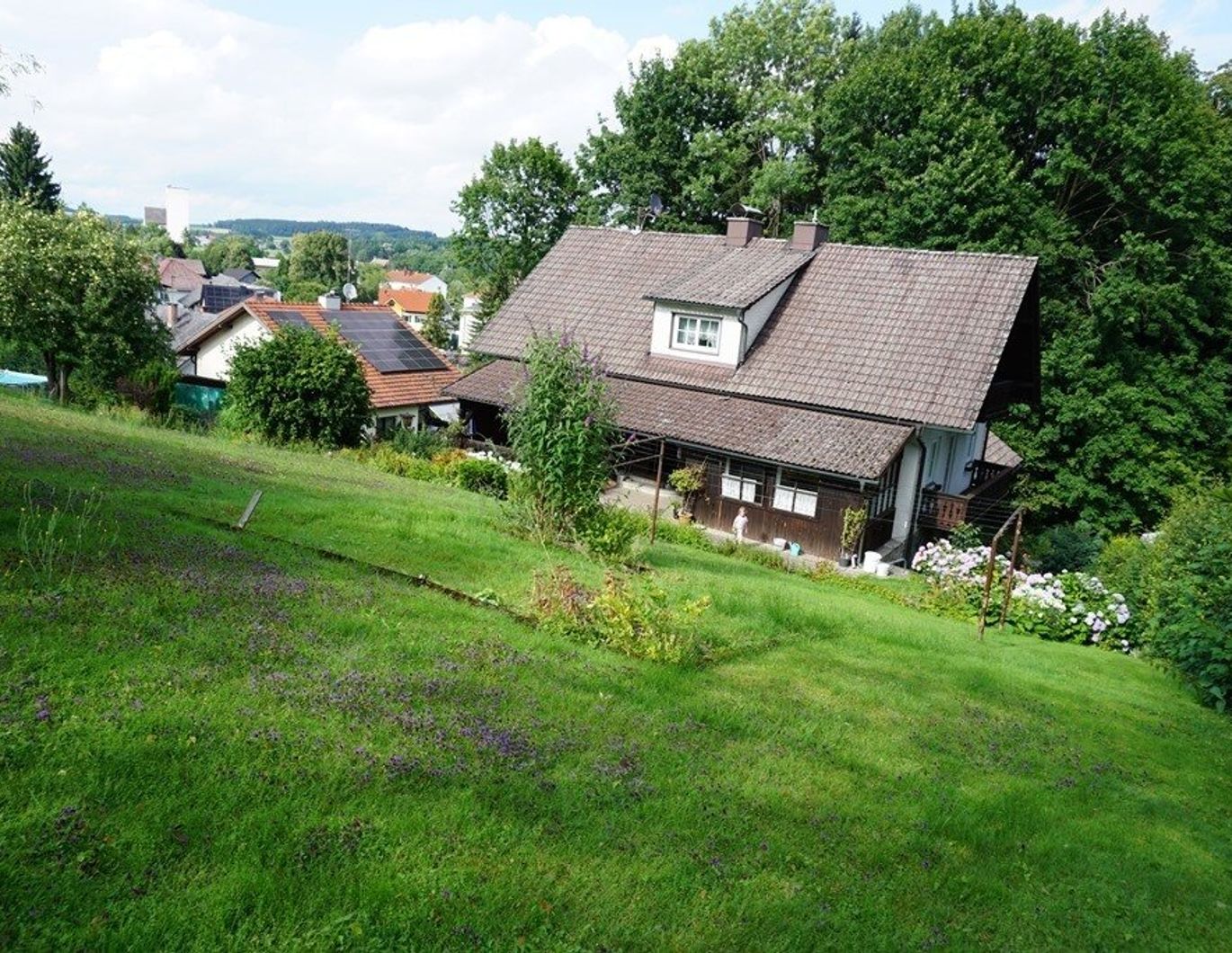 Coming soon! Zweifamilienwohnhaus mit großzügigem 