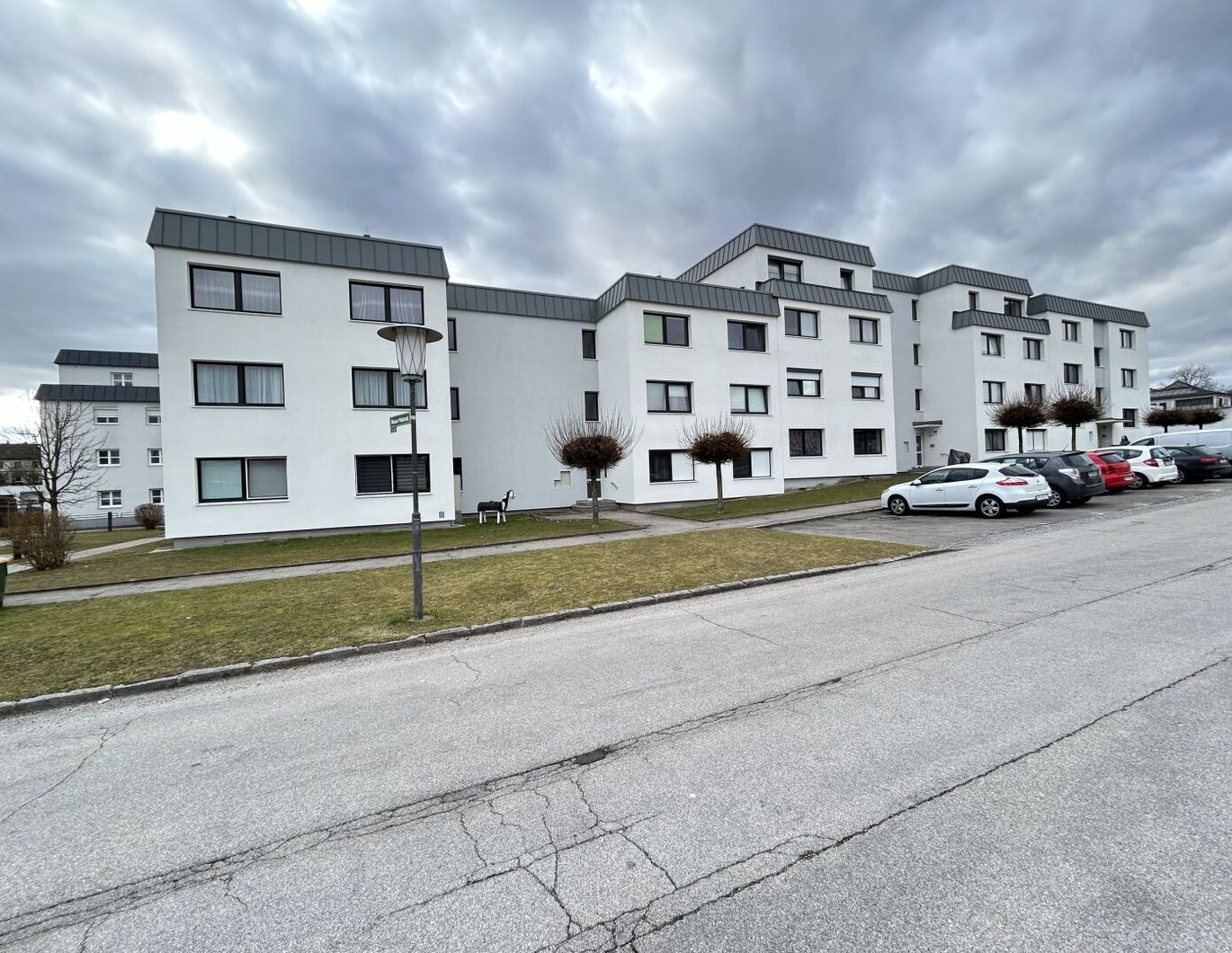 PREISWERT UND GEMÜTLICH - 2 ZIMMER WOHNUNG IN RIED