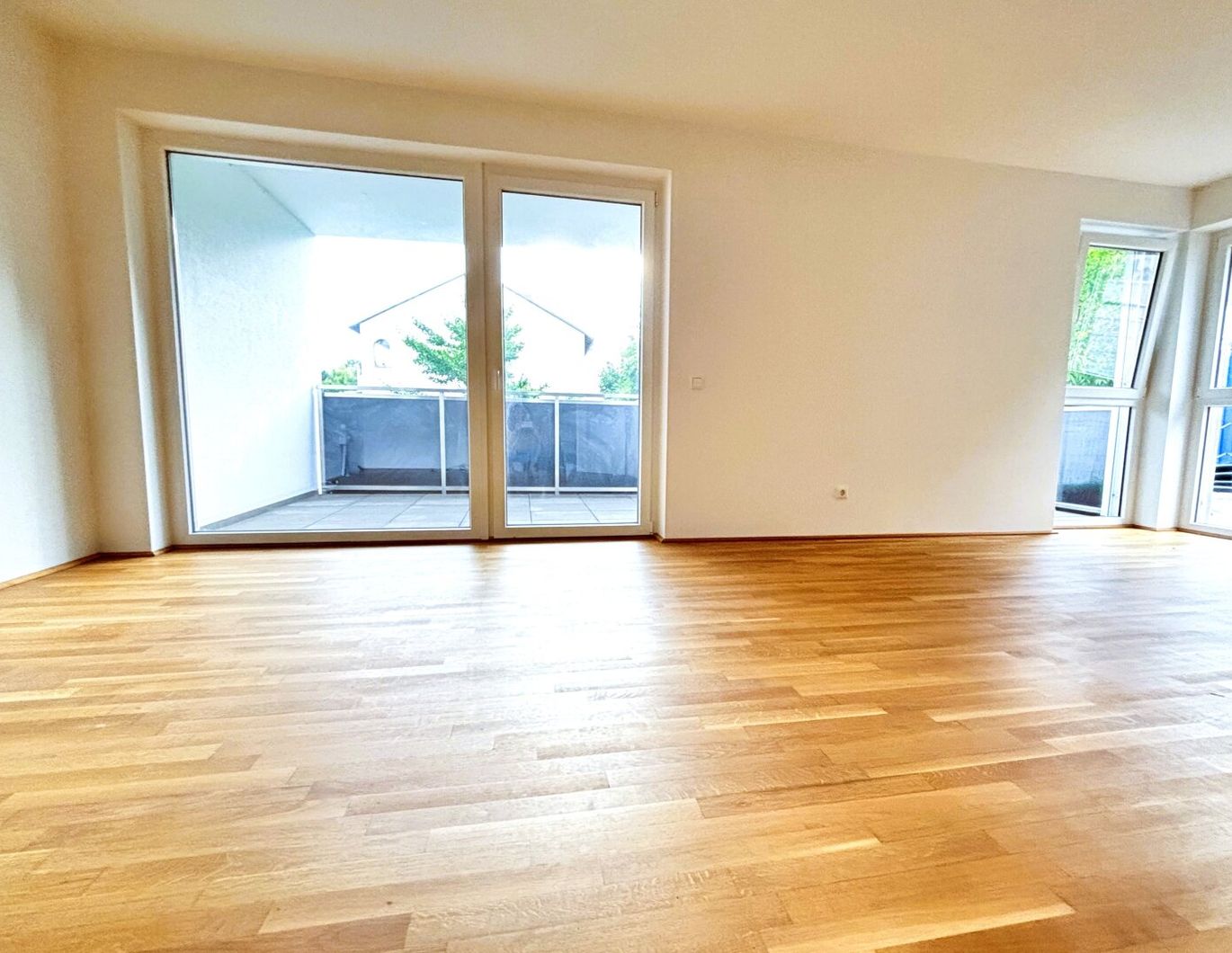 Sonnige 4 Zimmer Wohnung mit Traumloggia - ruhige Zentrumslage St. Florian - ERSTBEZUG!