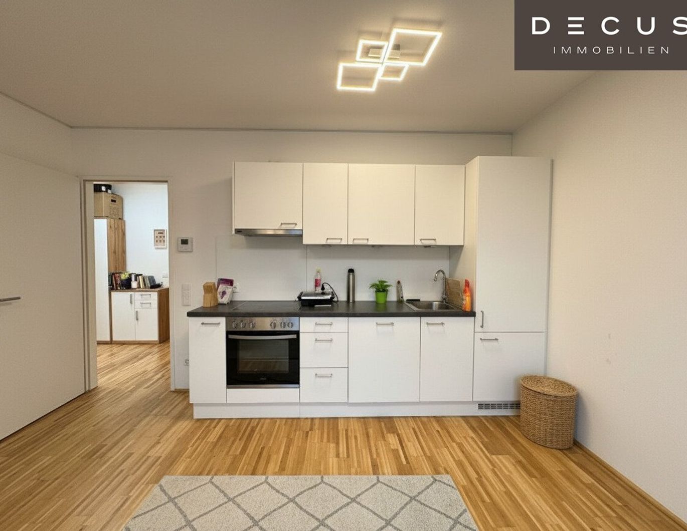 | HELLE 2 ZIMMER- WOHNUNG | MIT SONNIGEM BALKON | 1. MONAT MIETFREI | 5. ETAGE | SEHR GUTE VERKEHRSANBINDUNG | REININGHAUSPARK | NÄHE FH JOANNEUM