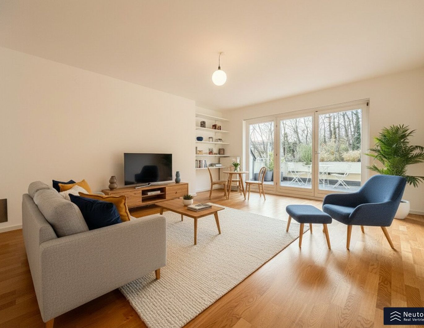 SONNENDURCHFLUTETE DACHGESCHOSS MAISONETTE MIT TERRASSE IM BEGEHRTEN 19. BEZIRK - PERFEKTE VERKEHRSANBINDUNG