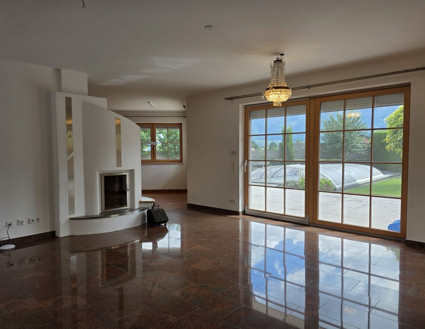 Exklusive Villa mit Pool und traumhaften Blick auf den Untersberg!