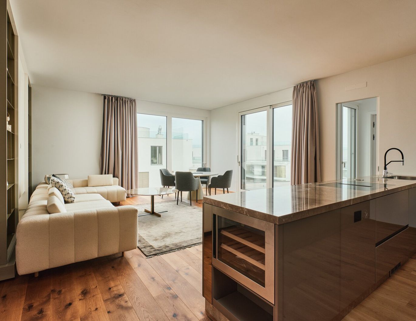 Wohn(T)raum am Wasser: Luxuriöse Wohnung im grünen Döbling