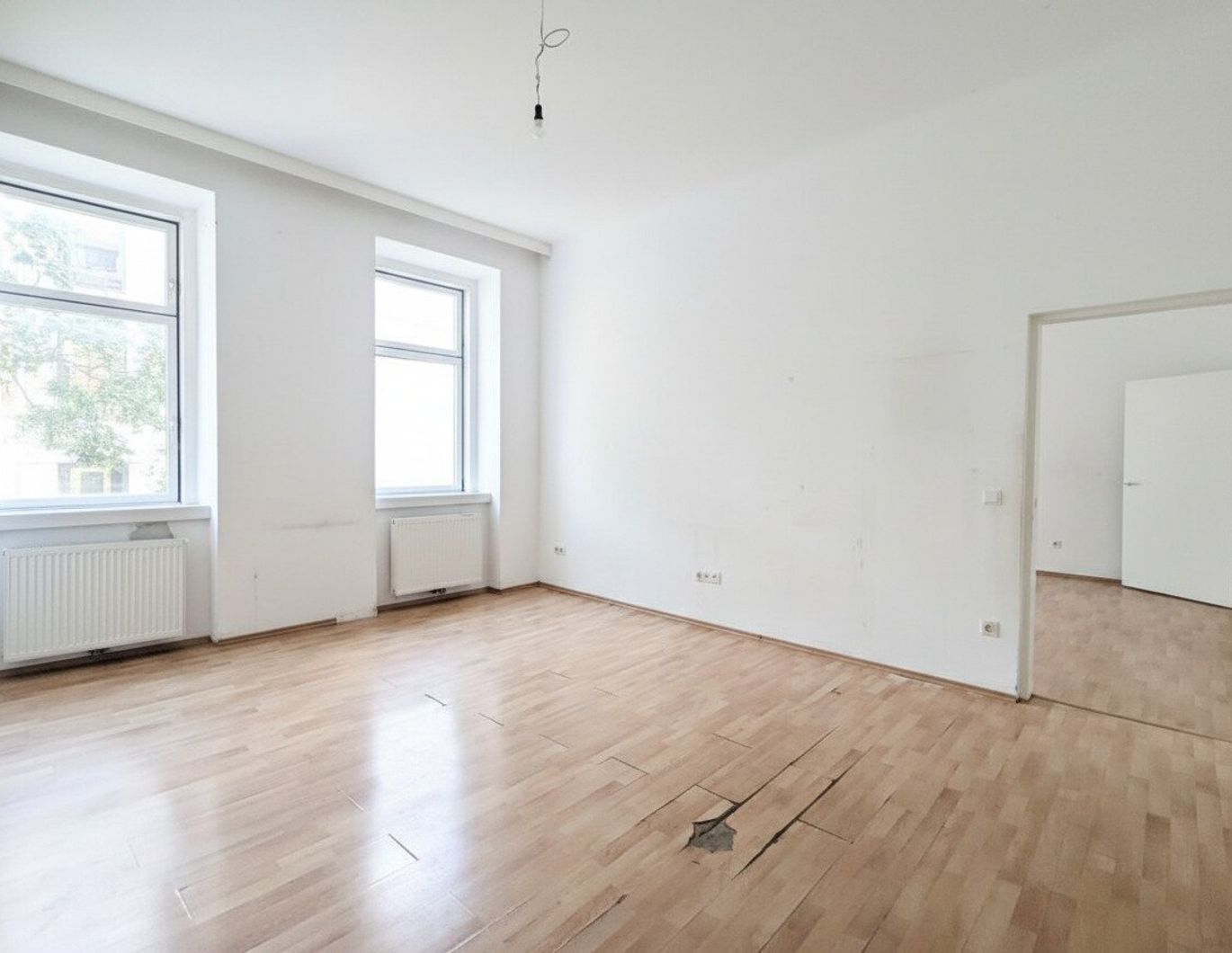 ++NEU++ sanierungsbedürftige 3-Zimmer Altbauwohnung, völlige Innenhoflage