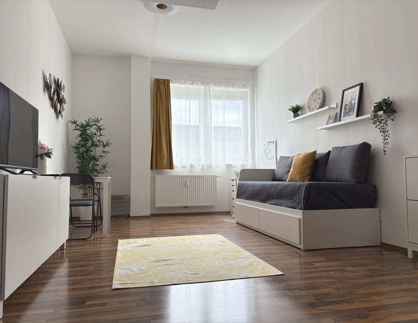 VOLL MÖBLIERTES APPARTEMENT - NÄHE KF UNIVERSITÄT UND LKH