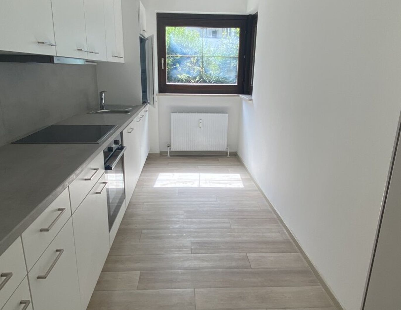 Traumhafte 4-Zimmer-Wohnung in Innsbruck - mit Garten, Balkon und Terrasse sowie Autoabstellplatz