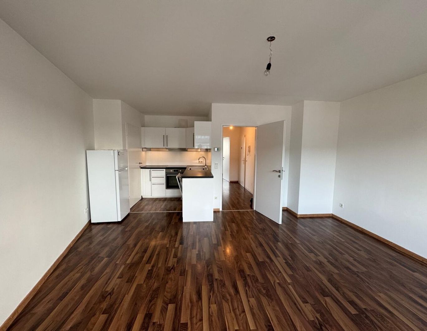 Hübsche 2 Zimmer- Wohnung mit Fernblick