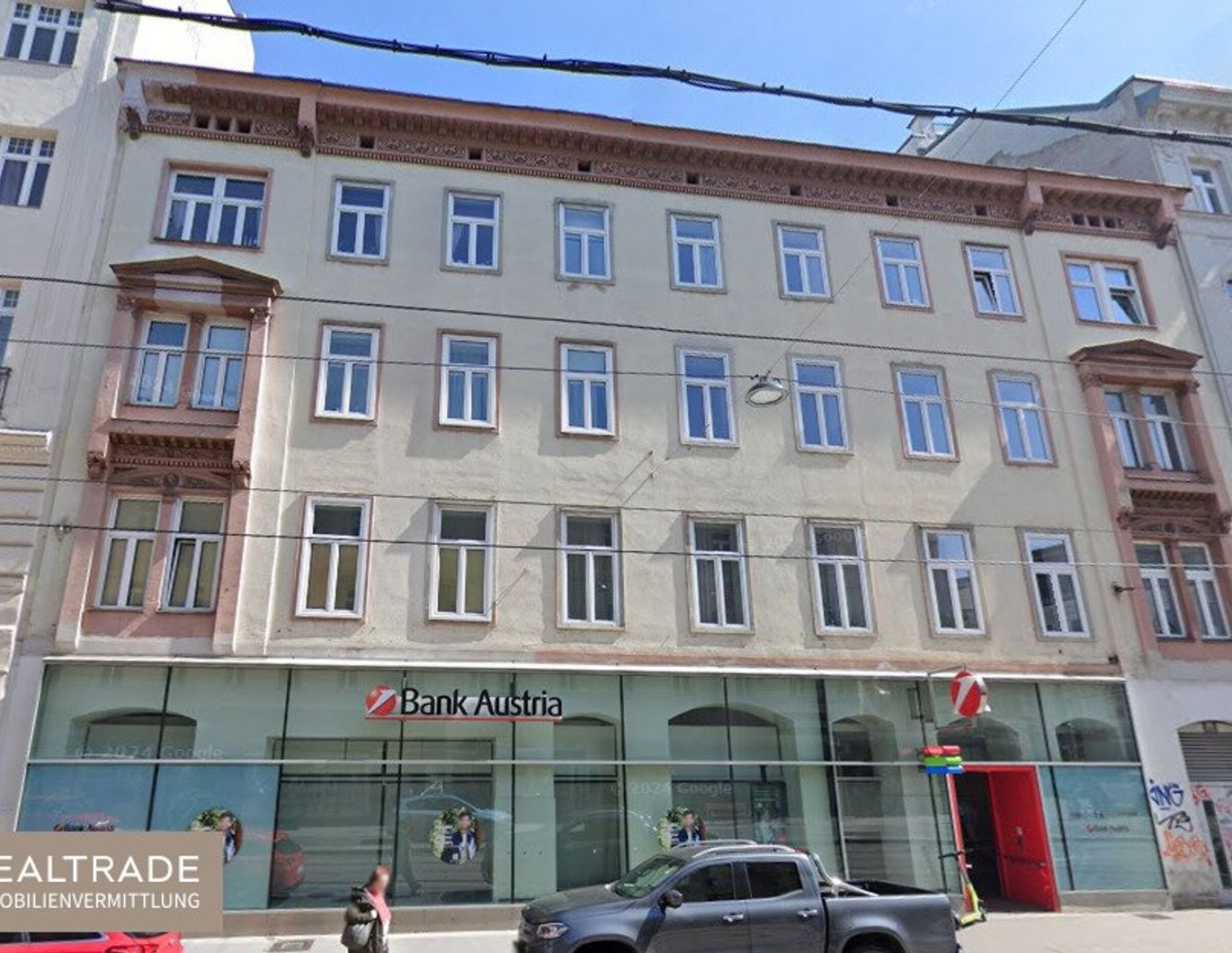 BAUBEWILLIGT BEIM AUGARTEN / U2 TABORSTRASSE: Großvolumiger Dachbodenausbau mit Freiflächen