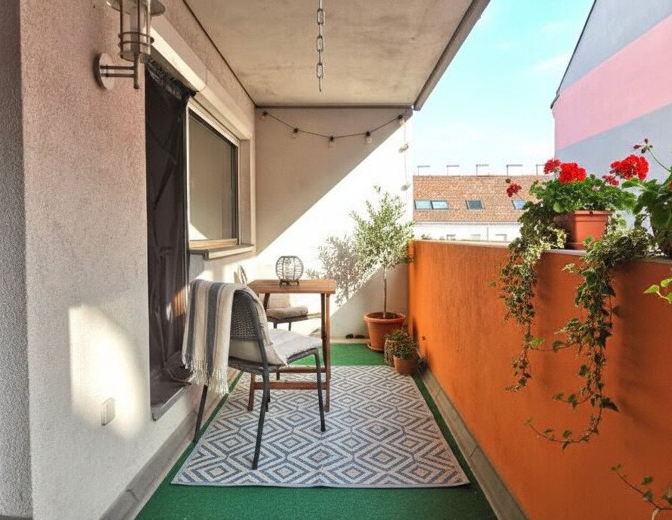 Uneinsehbare 2-Zimmer mit großer Loggia