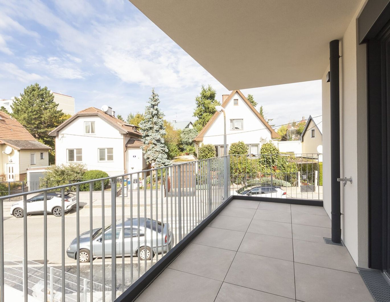 Erstbezug | Sonnige Zwei Zimmer Balkonwohnung inkl. Einbauküche