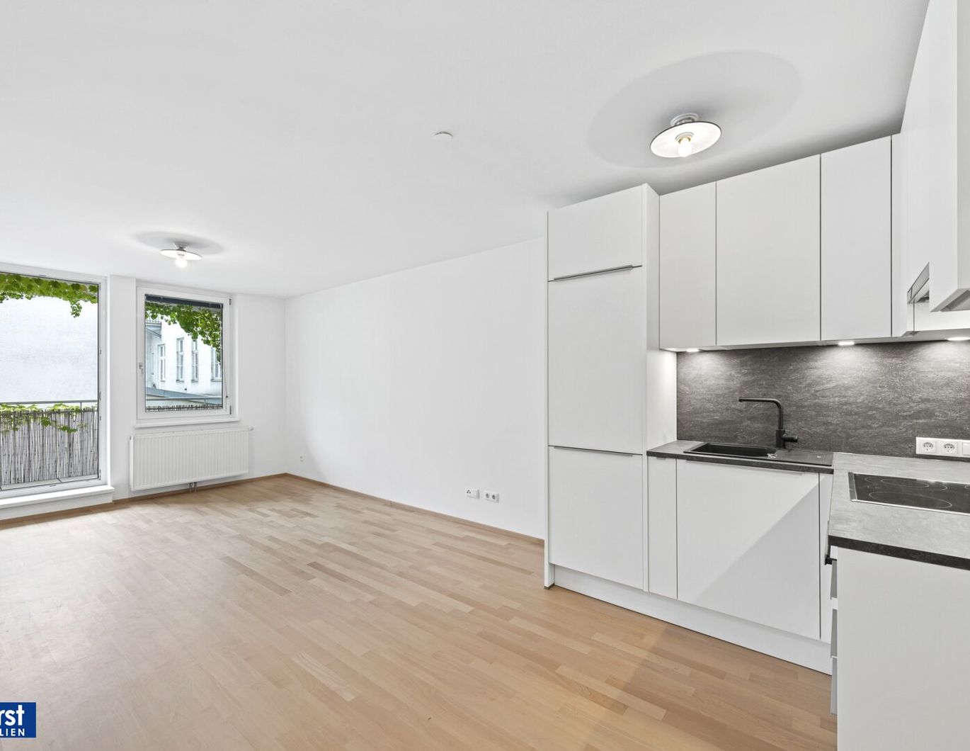 Zauberhafte 3 Zimmer Balkonwohnung in Fußgängerzone nächst Mariahilferstraße