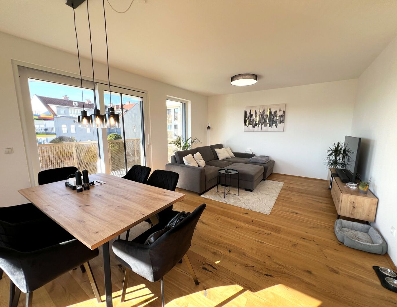 Nachmieter gesucht für eine neuwertige, moderne 4-Zimmer-Wohnung in Graz - mit Balkon und Tief-Garage