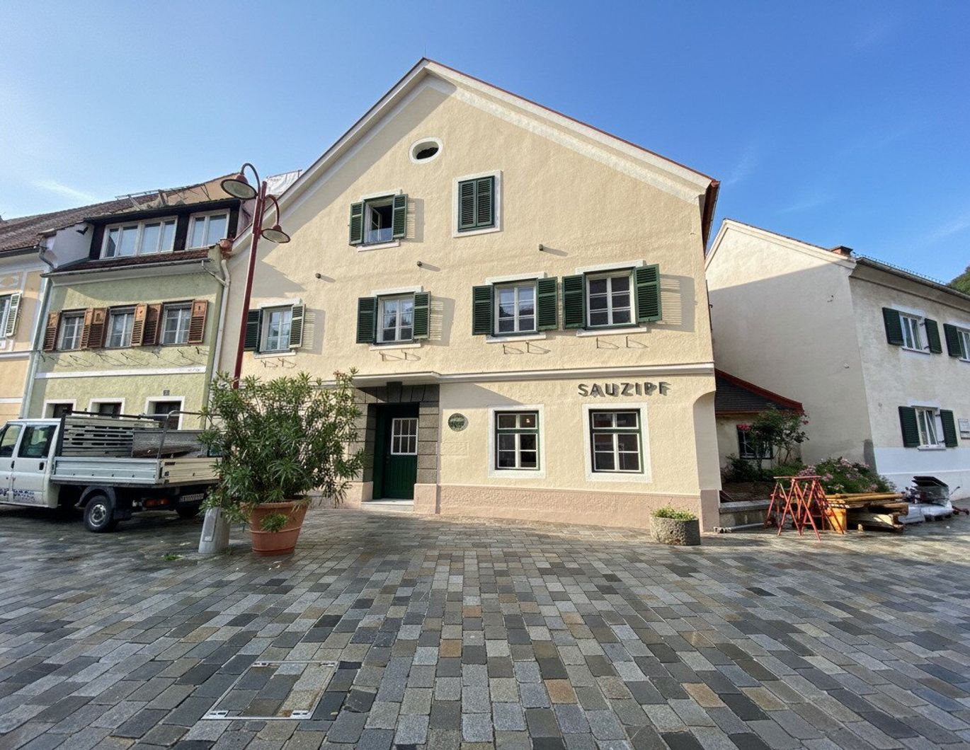 Frohnleiten Hauptplatz- 2-Zimmer-Wohnung - 58m² - Balkon - inkl. Parkplatz